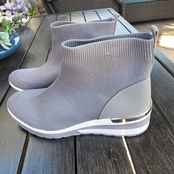 Slip-On Loradonna Sneaker Booties - Picture 7 of 10